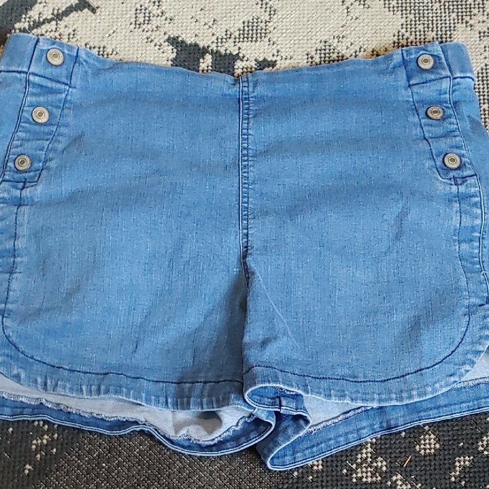 ✅ $5 Add On Sofia Blue Denim Women's Shorts Sz  18